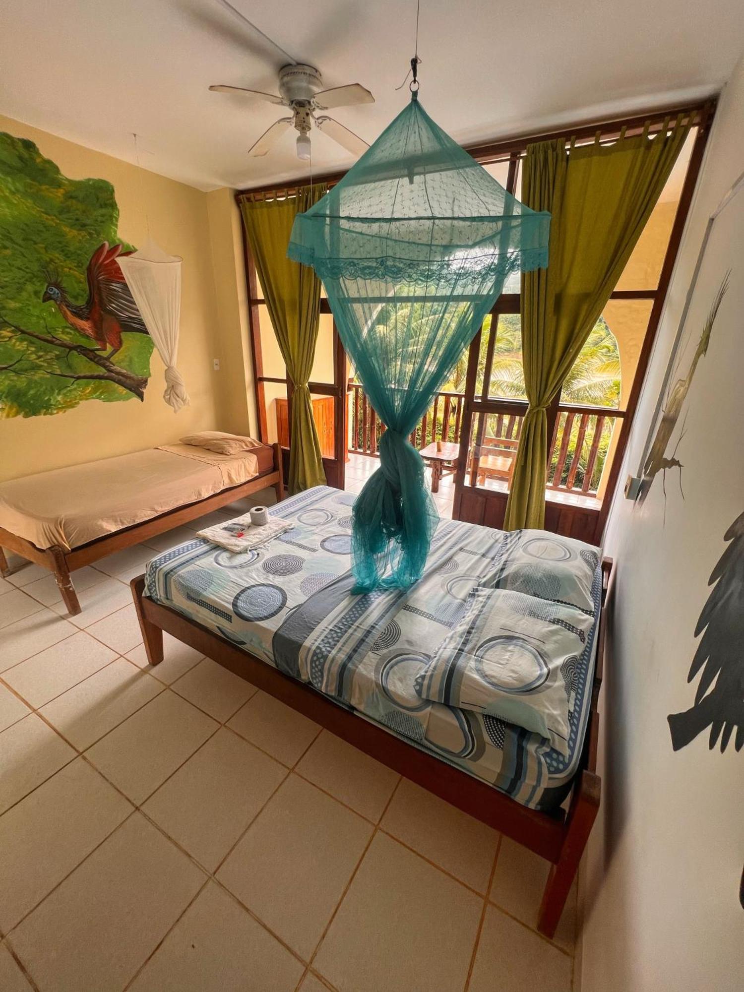 Lobo Hostel - Rurrenabaque (Adults Only) 외부 사진